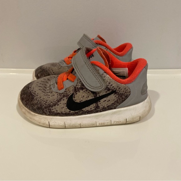 🟧$8 ADD-ON🟧 NIKE Free • 6C • Toddler size 6 - Picture 3 of 11